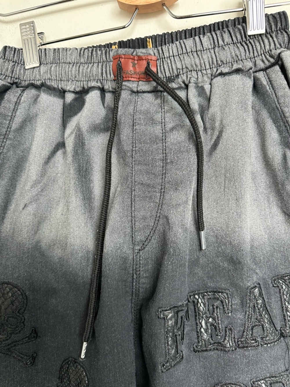 Fear of God Inspired Jogger Jeans Skull Graphic Streetwear Denim Faded Black Sz8 - Picture 7 of 13